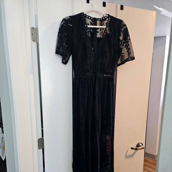 Miss Avenue Dresses & Skirts - Lace long dress New with tags